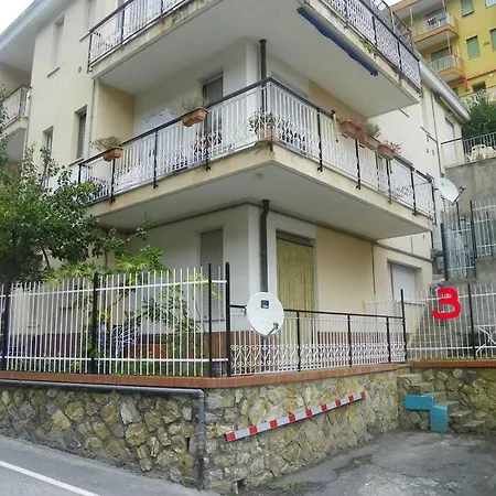 Apartment Monolocale N 3 Vicino Con Dehor Laigueglia