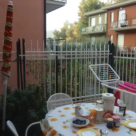Monolocale N 3 Vicino Con Dehor *